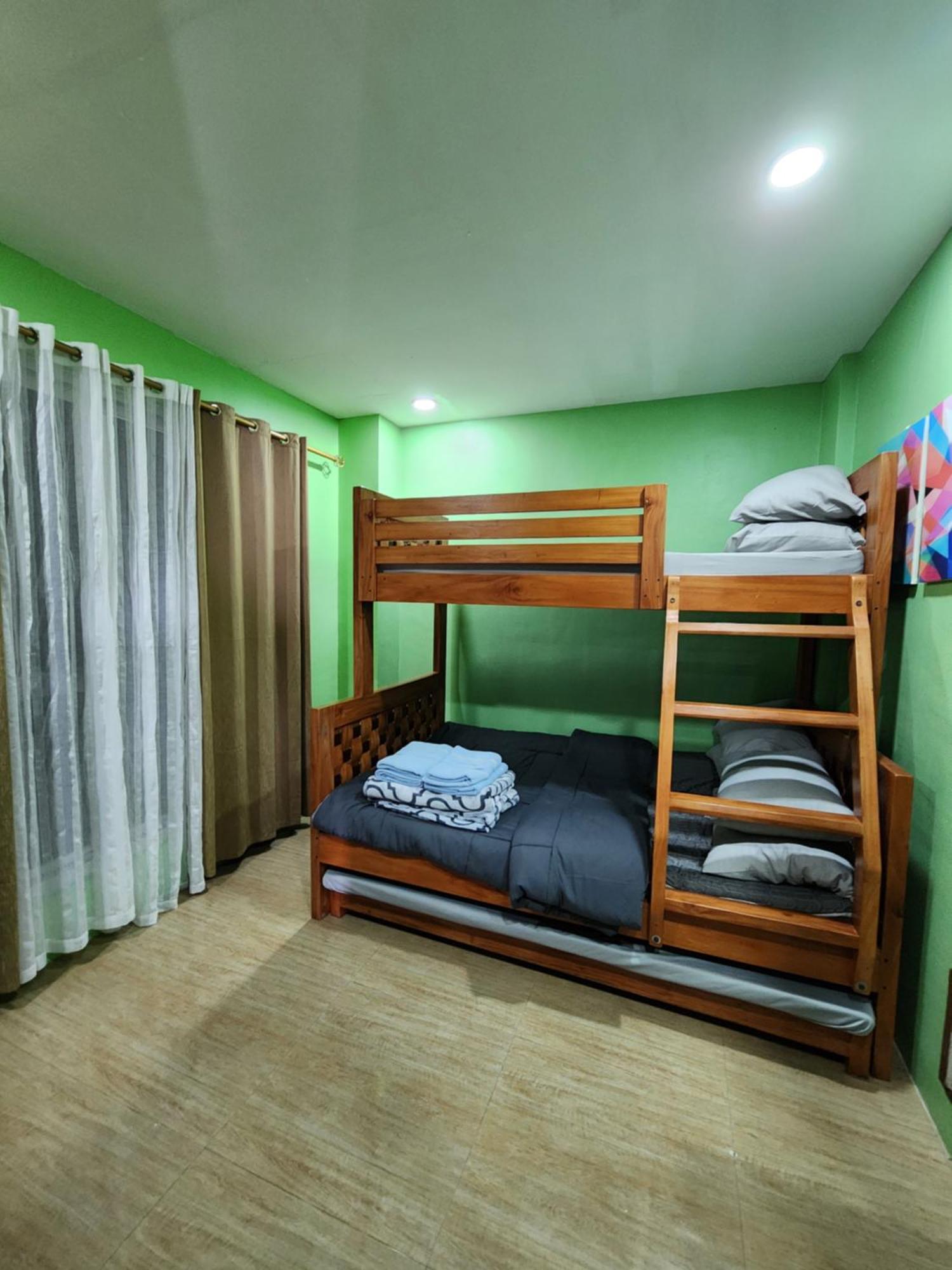 Mountain And Sunsetview Baguio Residences Baguio City Room photo